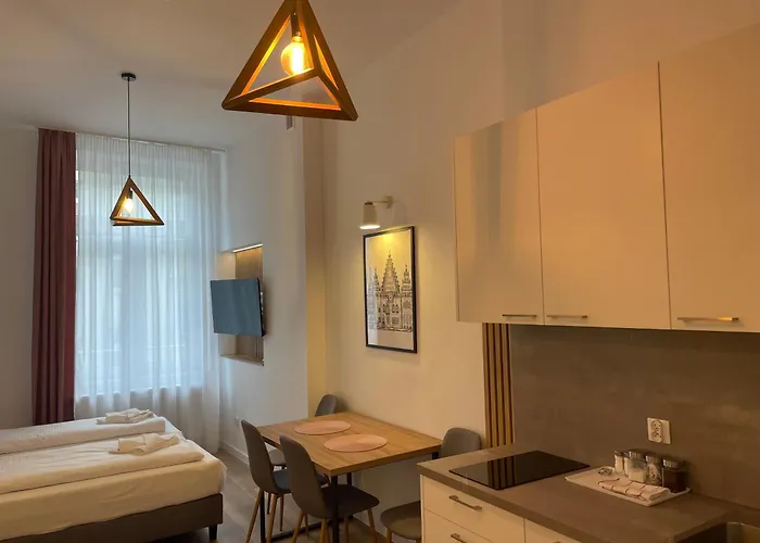 Aviendo Old Town Apartman *